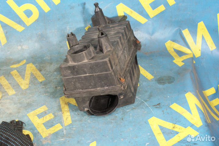 Корпус воздушного фильтра Ford Focus 1