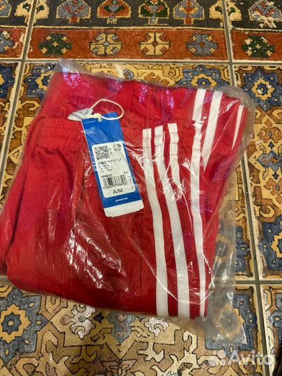 Спортивные штаны adidas красные