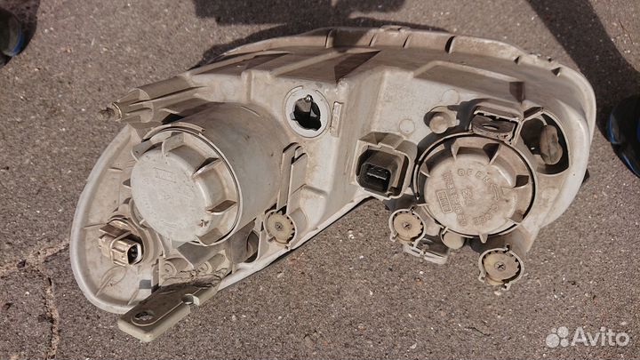 Продается передняя правая фара для Хендай Соната