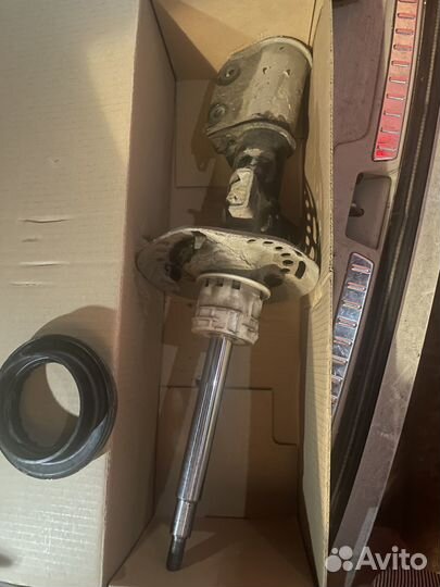 Передние амортизаторы A2123236400