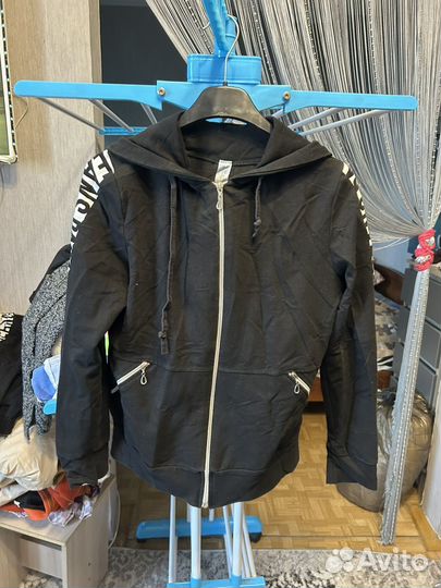 Костюмы женские 42-46