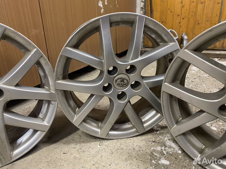 Оригинальные диски на toyota r17