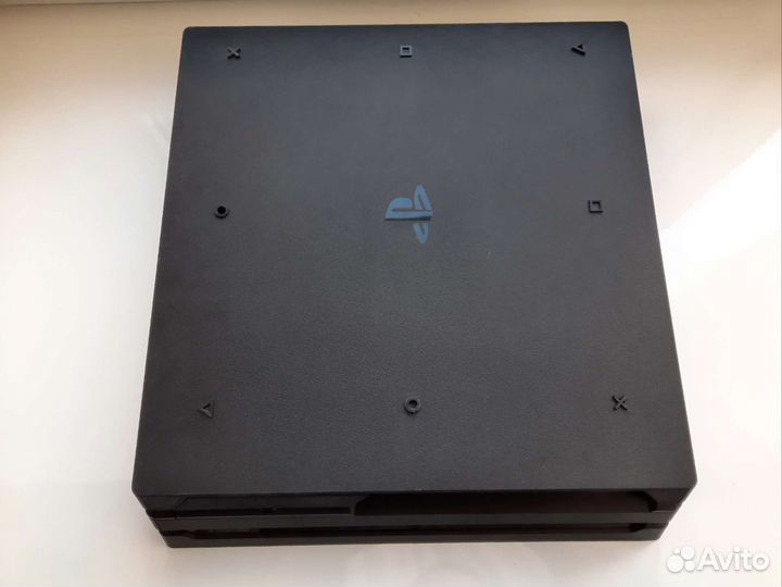 PlayStation 4 Pro 1 tb Cuh-7208B полный комплект