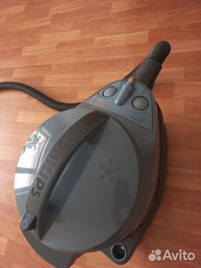 Моющий пылесос Philips