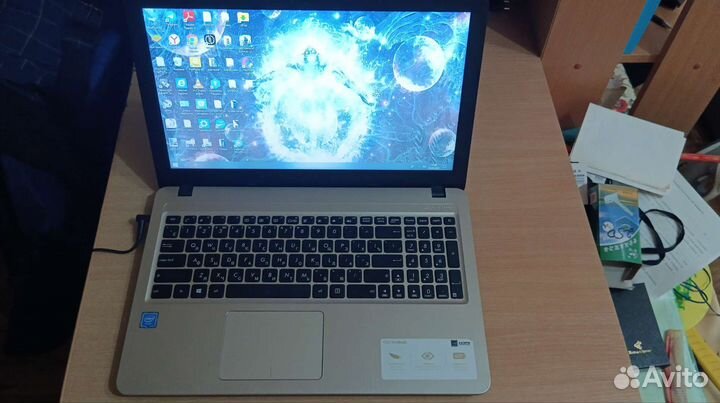 Ноутбук asus