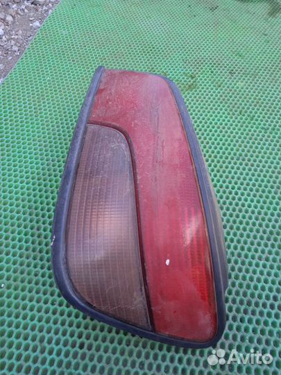 Фонарь задний правый Peugeot 306