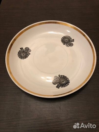 Блюдца:,Красн.фарфорист, Дулево, Довбыш, Вербилки