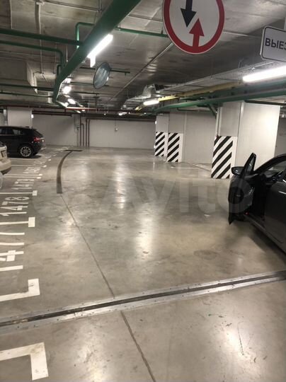 Машиноместо, 14 м²