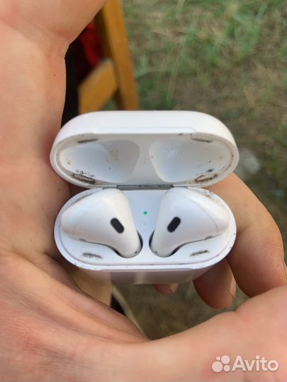 Беспроводные наушники apple airpods 1