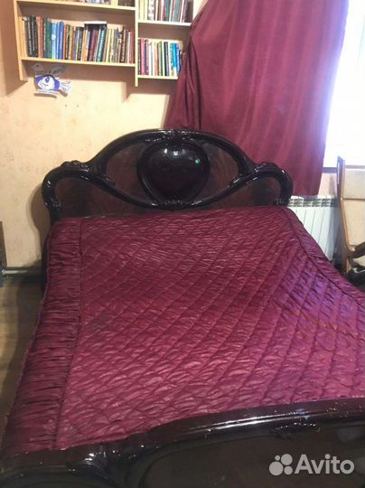 Спальный гарнитур