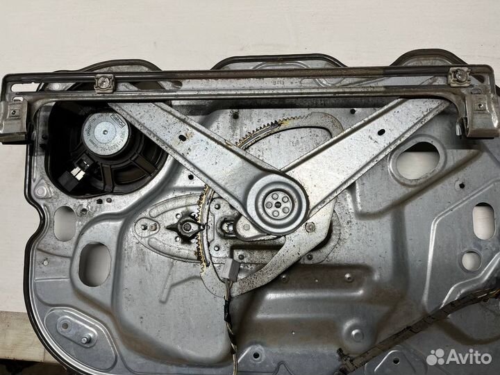 Стеклоподъемник передний Ford Focus 2 Электро R