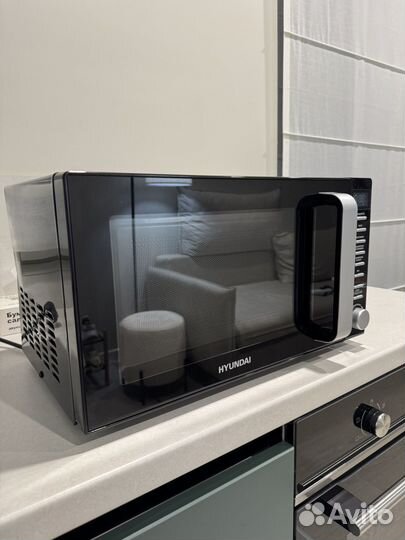 Микроволновая печь Hyundai HYM-D3034