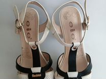 Туфли/босоножки женские 39 размер на каблуке