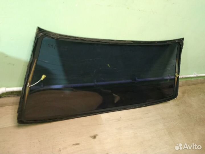 Стекло заднее Mitsubishi Carisma седан 4G93 2003