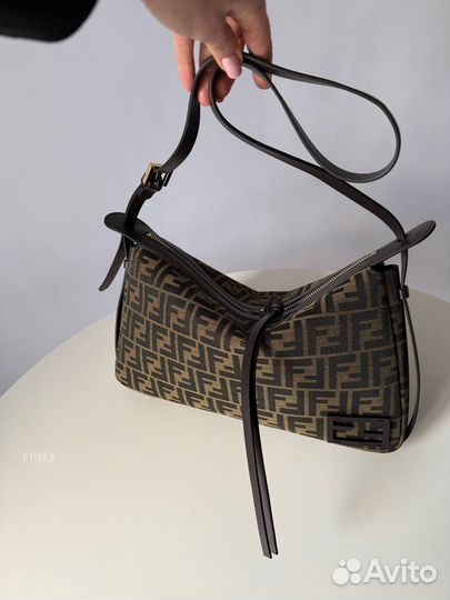 Сумка Fendi Simply Monogram