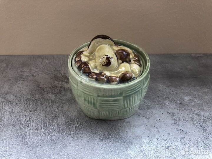 Редкая фарфоровая шкатулка грибы СССР