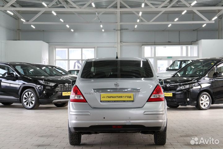 Nissan Tiida 1.6 AT, 2008, 260 000 км