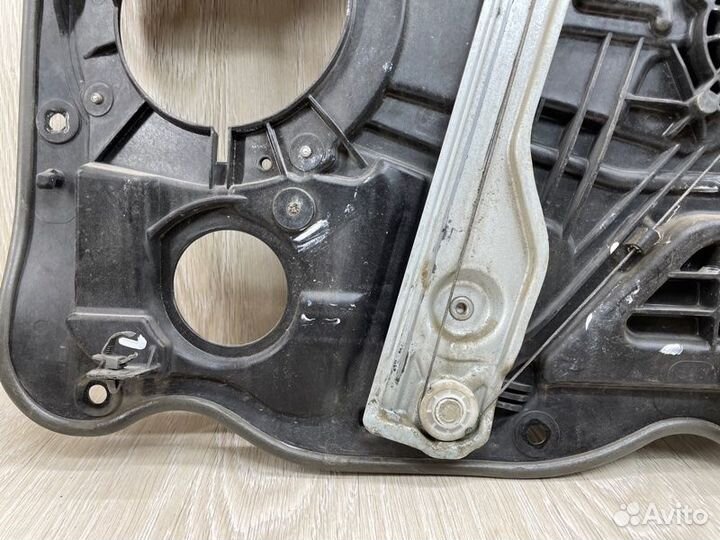 Стеклоподъемник передний левый Kia Ceed