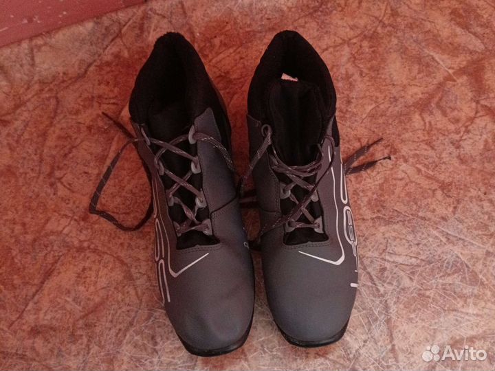 Беговые лыжи