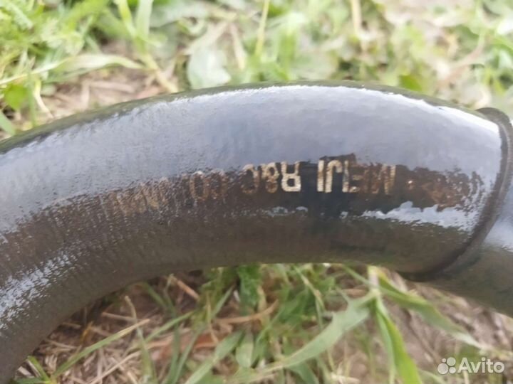 Патрубок радиатора нижний Mitsubishi Pajero