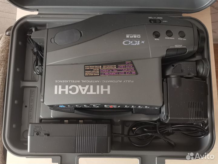 Видеокамера hitachi VM-2980E