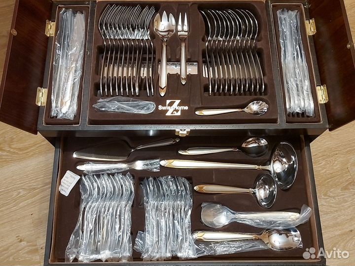 Набор столовых приборов новый