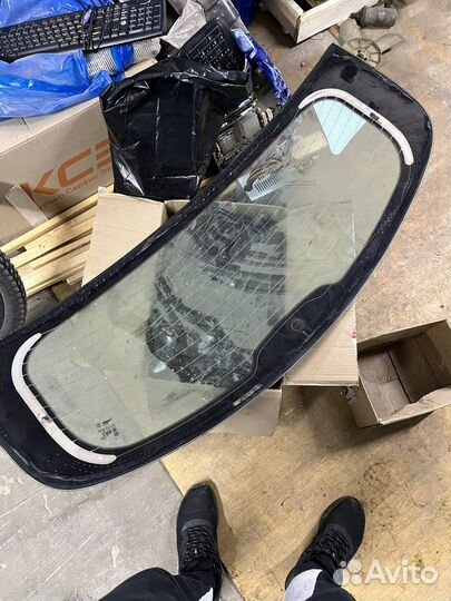 Стекло крышки багажника заднее nissan qashqai
