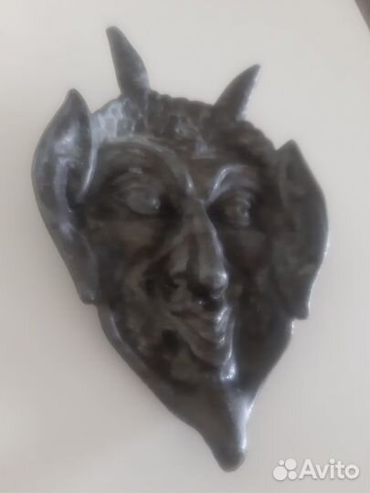 Черт. Пепельница. Чугун
