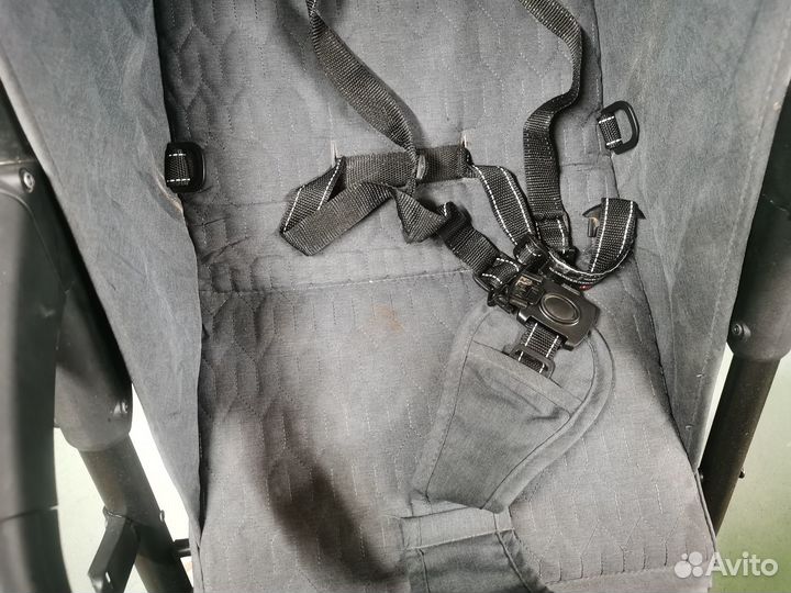 Детская прогулочная коляска