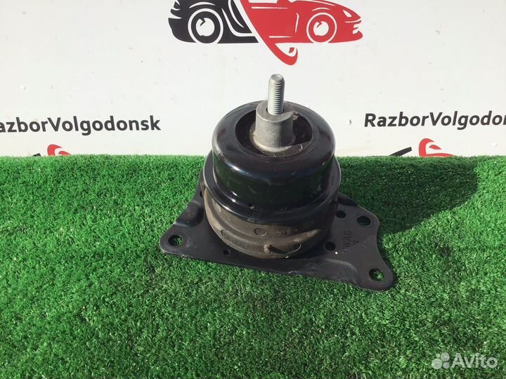 Подушка двигателя Volkswagen Polo 5