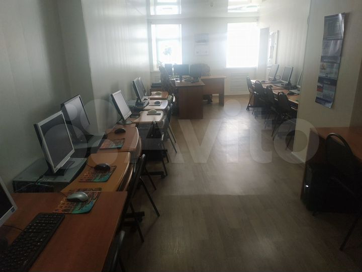 Офис с отдельным входом, 198.5 м²