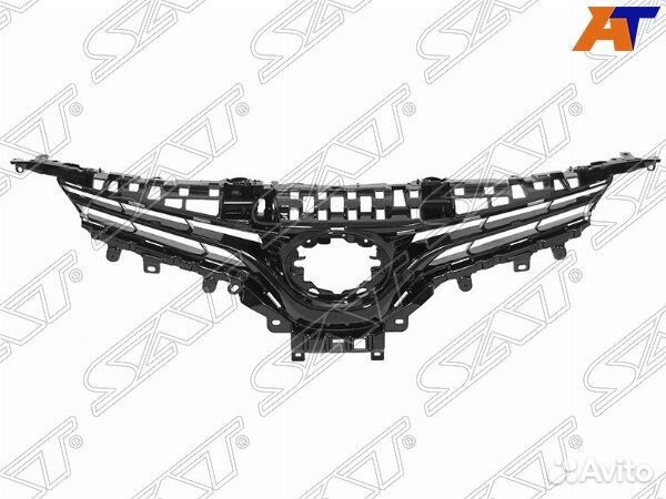 Решетка радиатора toyota camry