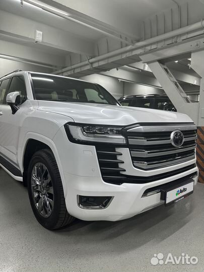 Toyota Land Cruiser 3.3 AT, 2022, 50 км
