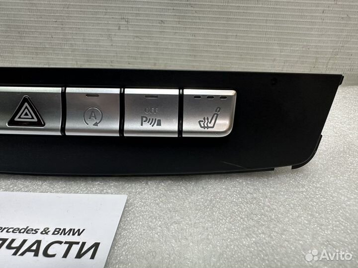 Блок центральной консоли Mercedes A2929051700