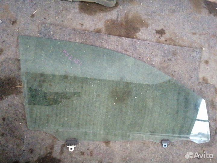 Стекло переднее правое Toyota Fielder NZE141