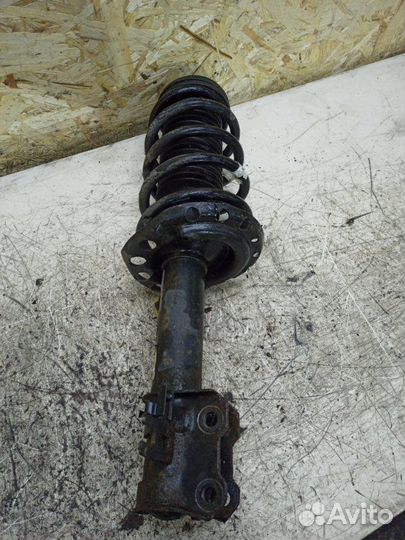 Стойка подвески передняя левая Opel Meriva B