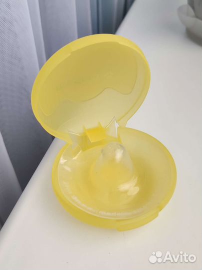 Накладки на грудь medela (L, 24 mm)