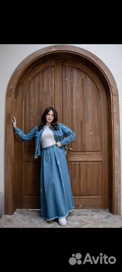 Джинсовка и юбка