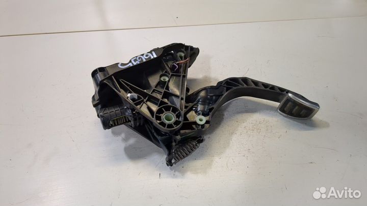 Педаль сцепления Volkswagen Golf 7, 2017