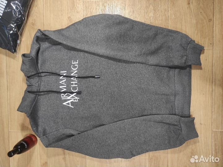 Новая толстовка Armani Exchange размеры s,m,l
