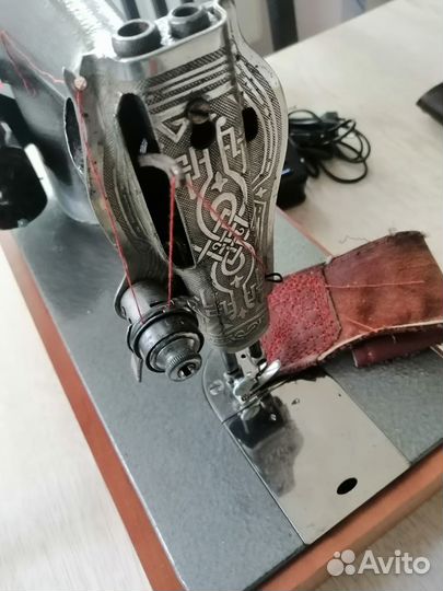 Швейная машинка для кожи