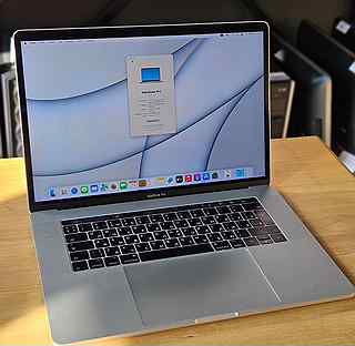 Ноутбук Apple MacBook Pro 15 (2017 года)
