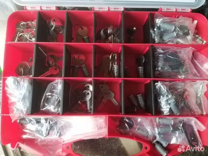 Thule One-Key System 2-4-6-8-10-12 ключи-замки