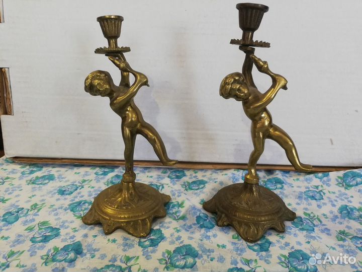 Парные бронзовые подсвечники