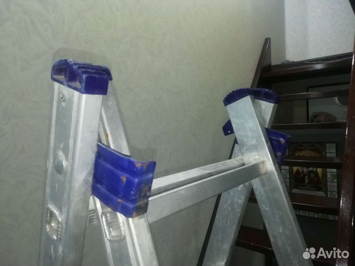 Стремянка алюминиевая бу