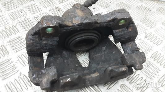 Суппорт тормозной передний правый opel zafira A (5