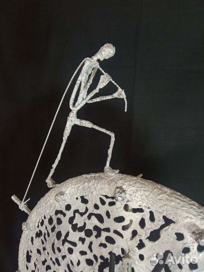 Часы кованые настенные 