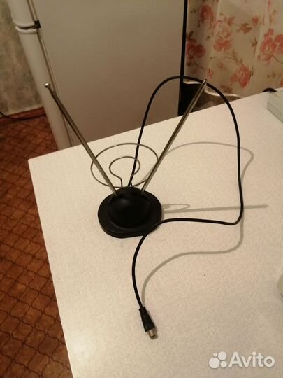 Антенна для тв комнатная