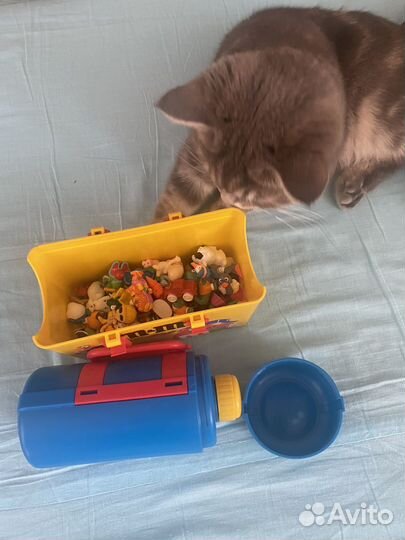 Диспенсер от конфет m&m