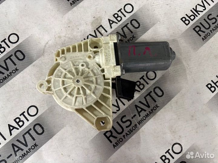 Моторчик стеклоподъемника передний левый Mercedes